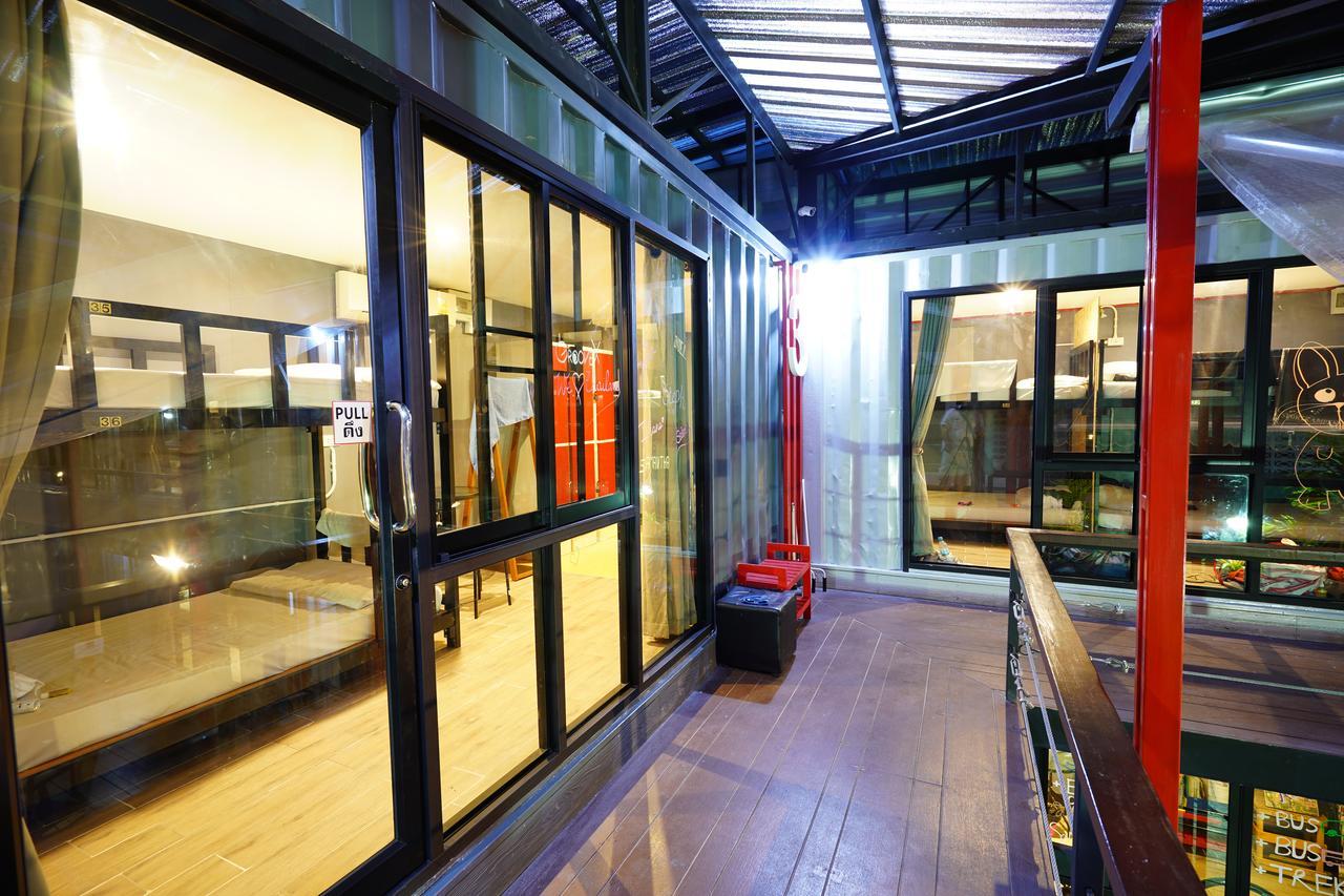 At Box Hostel Chiang Mai Exterior photo