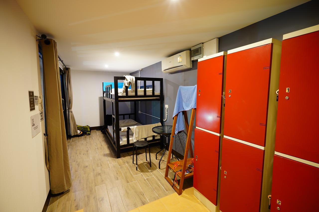 At Box Hostel Chiang Mai Exterior photo