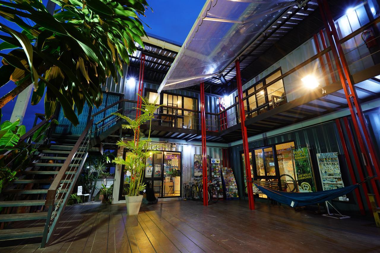 At Box Hostel Chiang Mai Exterior photo