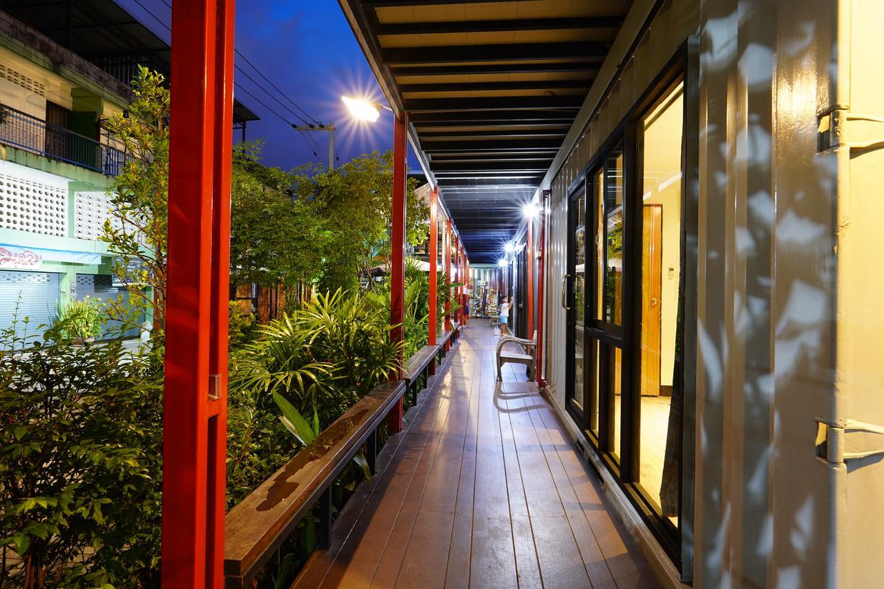 At Box Hostel Chiang Mai Exterior photo