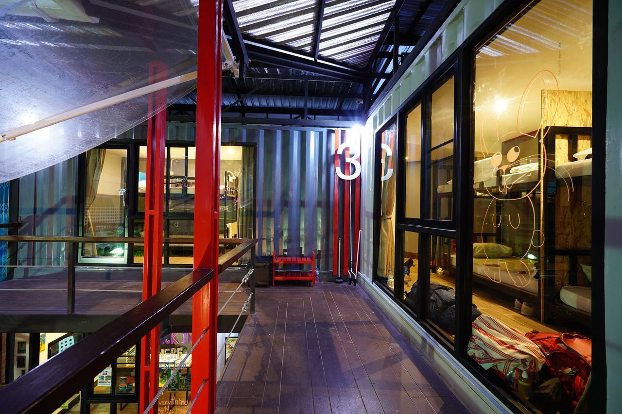 At Box Hostel Chiang Mai Exterior photo