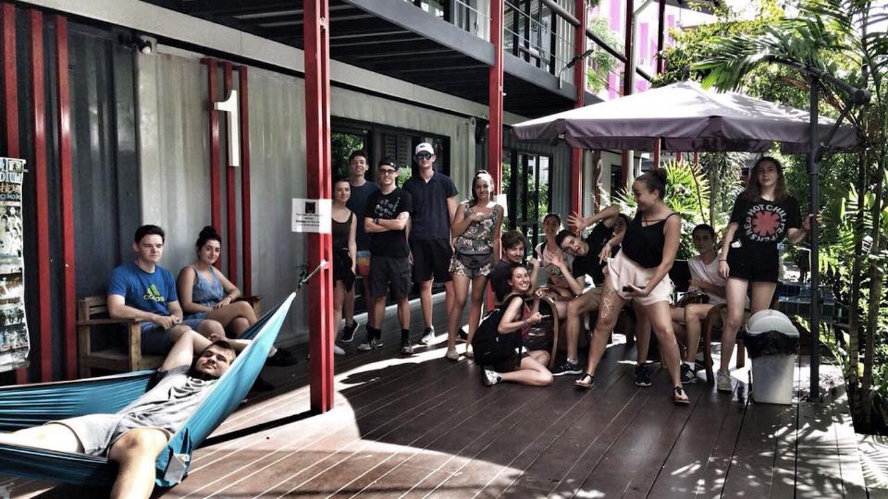 At Box Hostel Chiang Mai Exterior photo